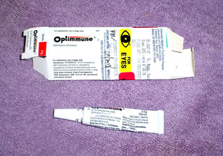 the eye ointment Optimune
